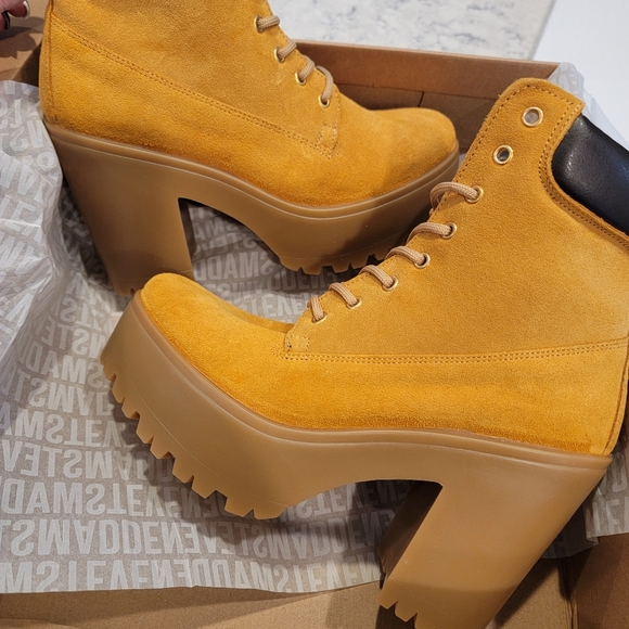 Steve Madden Tindra Womens Suede Platform Ankle Boots | US 8 NEW! - Picture 4 of 14